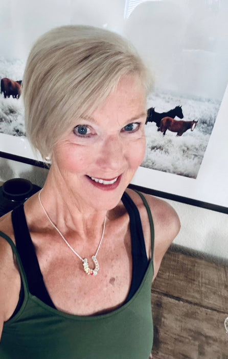 Horseshoe with Boho Flowers Necklace - Carol Young Silver