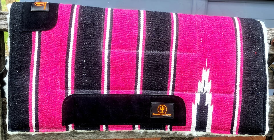 Allrounder' Navajo Pad with Fleece underlay 32" x 32" Pink