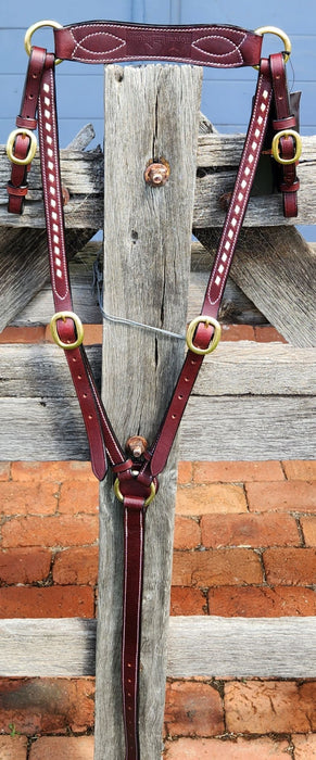 Breastplate with White Buck Stitch Browband Cob